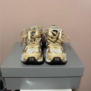 Balenciaga Runners